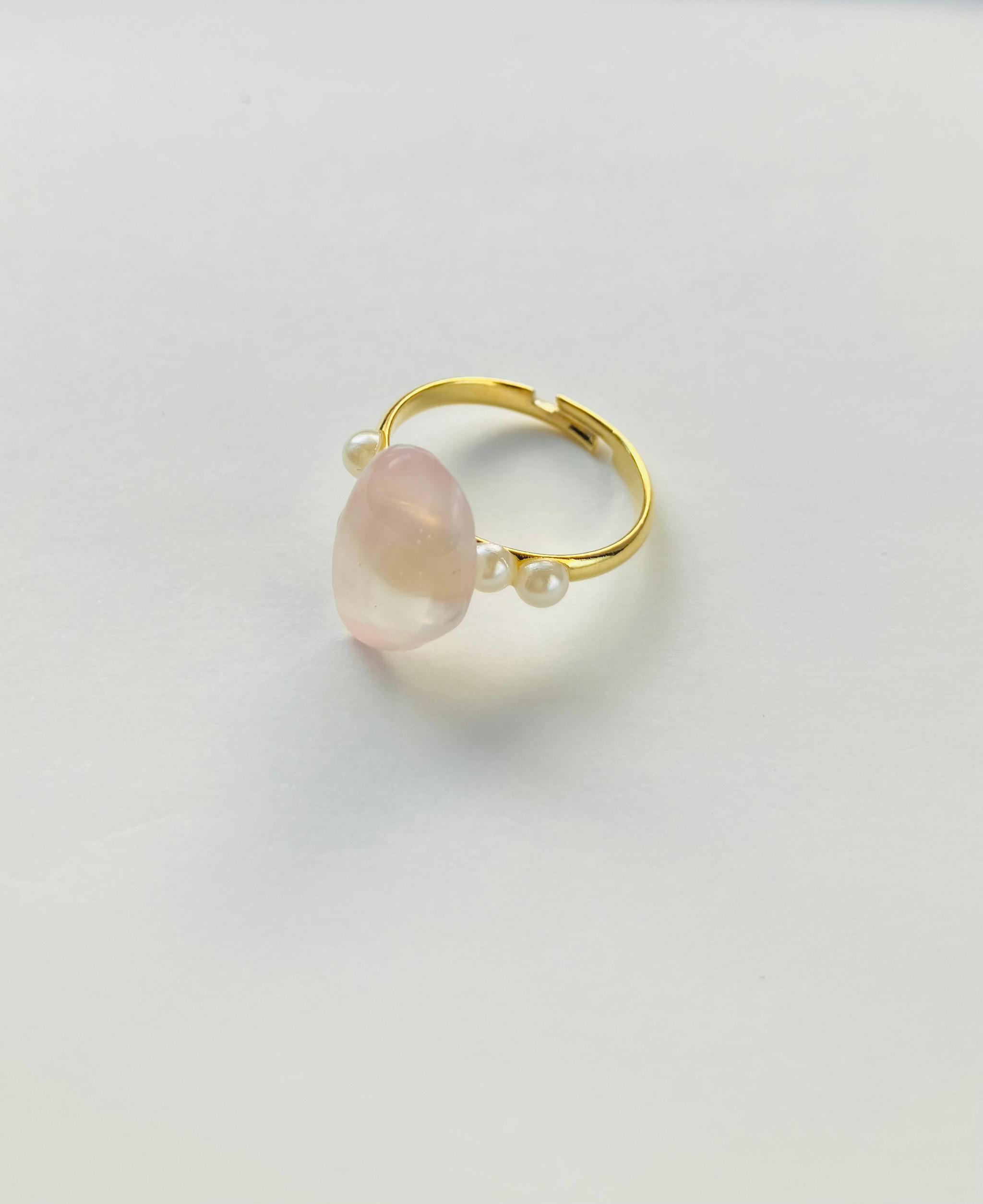 桜貝のピンキーリング